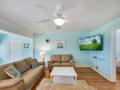 Fort Myers 3 Bedroom Vacation Duplex Rental with Pool